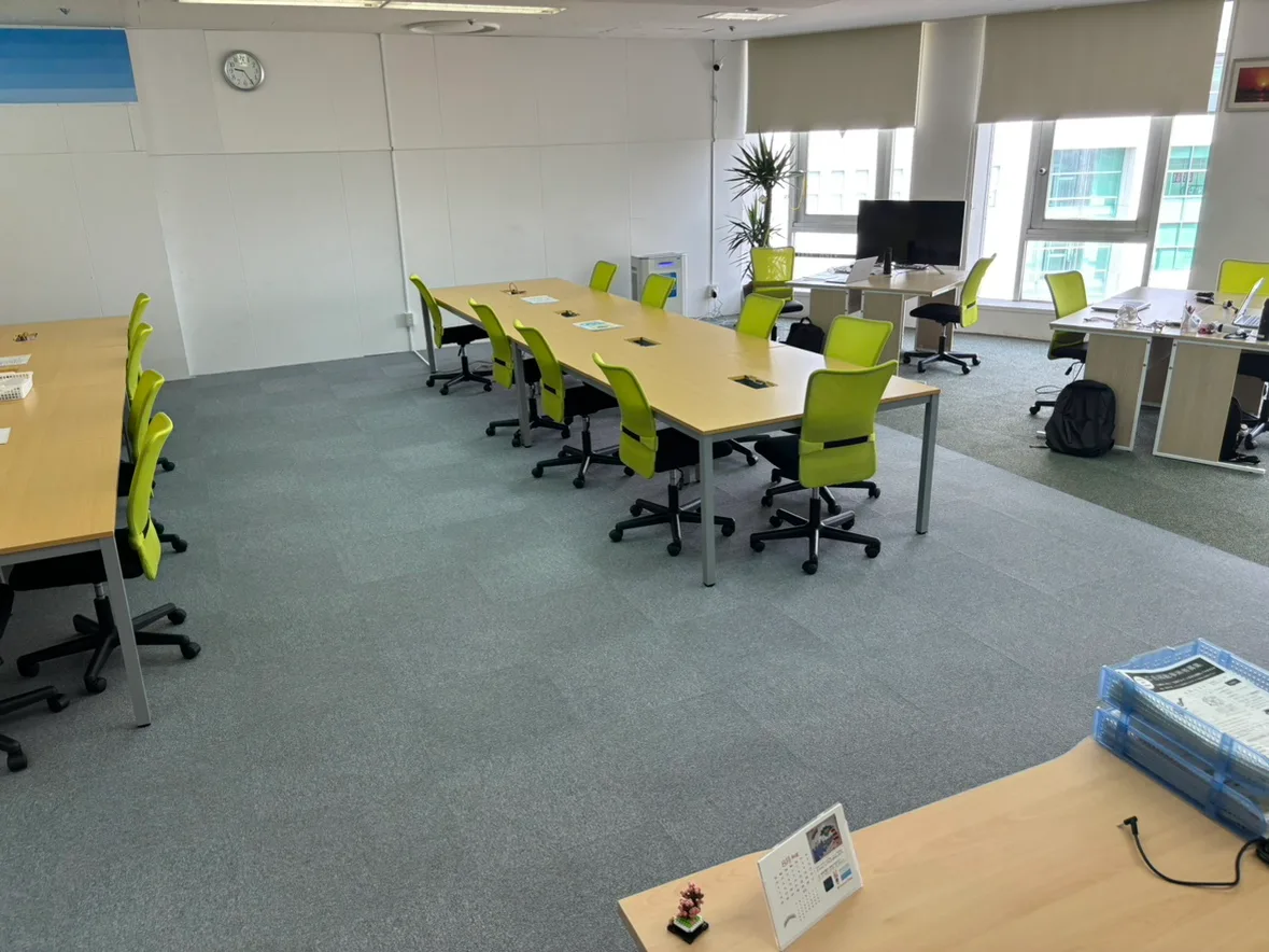 事業所長絡みた作業スペース